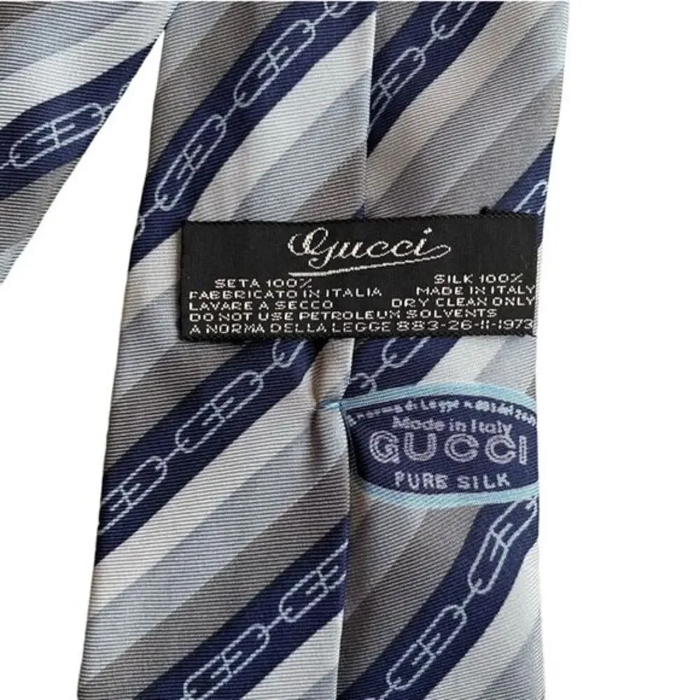 Gucci Mens GG Link Logo Print Neck Tie Blue Stripe 100% Silk Luxury Professional